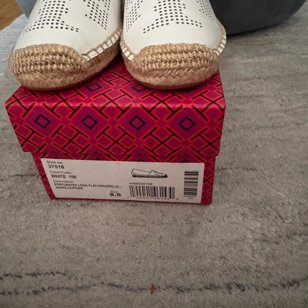 Tory Burch White Espadrilles with Perforated Design Napa Leather Never worn! - Picture 3 of 5